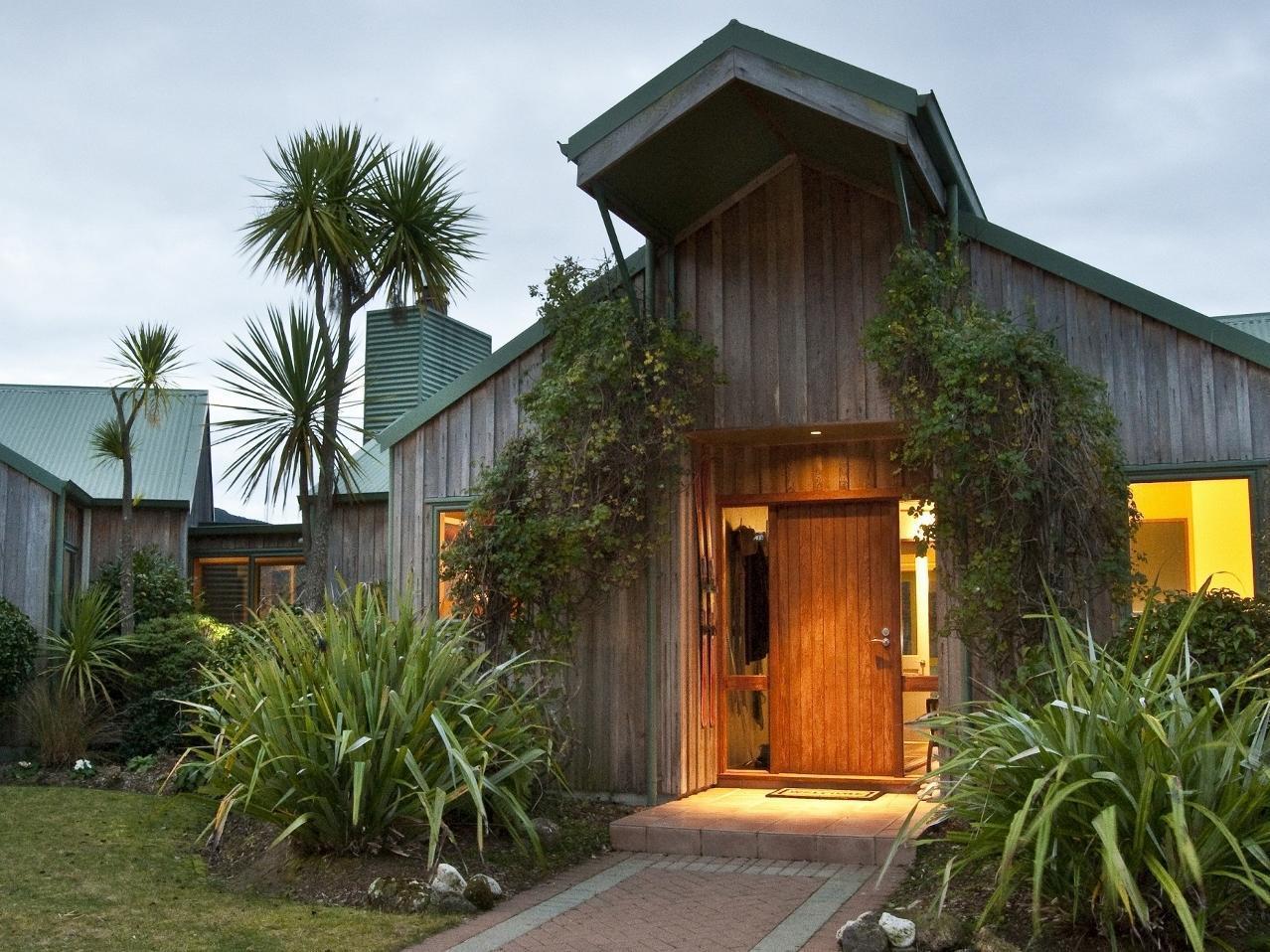 Whakaipo Lodge Taupomeer Buitenkant foto