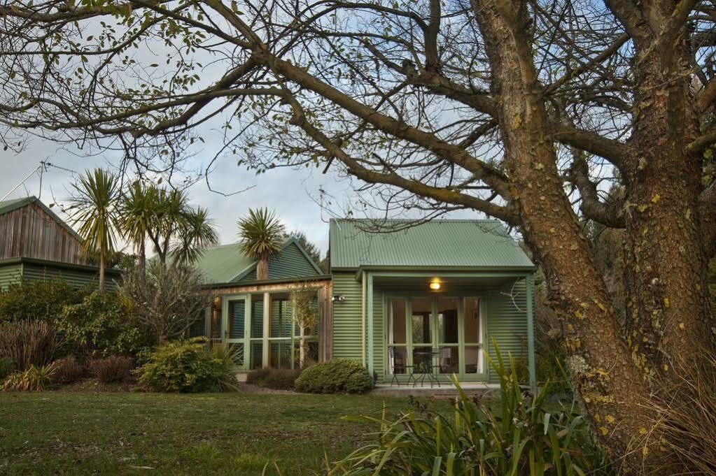 Whakaipo Lodge Taupomeer Buitenkant foto